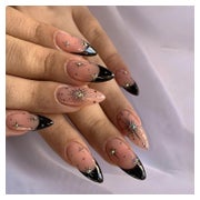 24 Schwarze Press on Nails French Tips Mandel Akrylnägel Dia 1 St