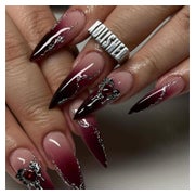 Künstliche Fingernägel Stiletto Schwarz Rot Ombre 3D Herz AG 1 St