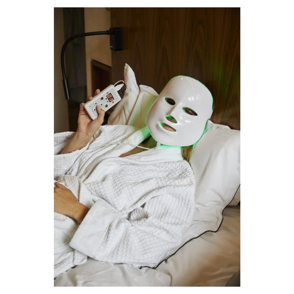LED-GESICHTSMASKE MIT LICHTTHERAPIE IN 7 FARBEN 1 St