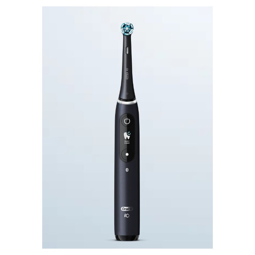 Oral-B iO 8 iO8 Elektrische Zahnbürste/Electric Toothbrush, Magnet-Technologie, 2 Aufsteckbürsten, 6 Putzmodi für Zahnpflege, Farbdisplay & Reiseetui, Designed by Braun, black onyx 1 St