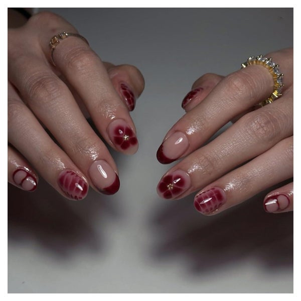 Fingernägel Set 24teilig Almond Rot Blumenmuster Zubehör Sti 1 St