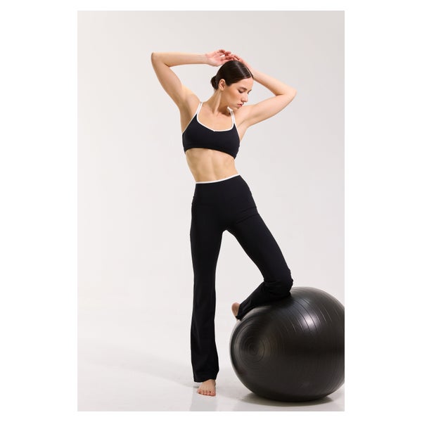 FLAIR-LEGGING YSKA AUSGESTELLT HOCHTAILLE VERLÄNGERND ELEGANT 1 St
