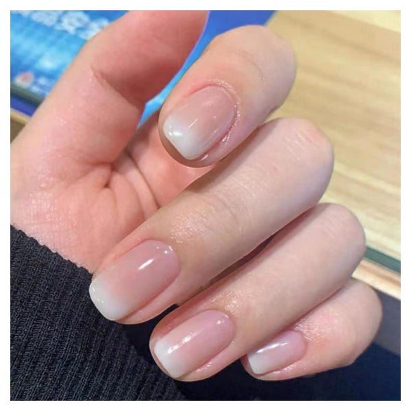 24 Stück Gradient Eckig Kurz Nägel Aufkleben Nude Weiß Gloss 1 St